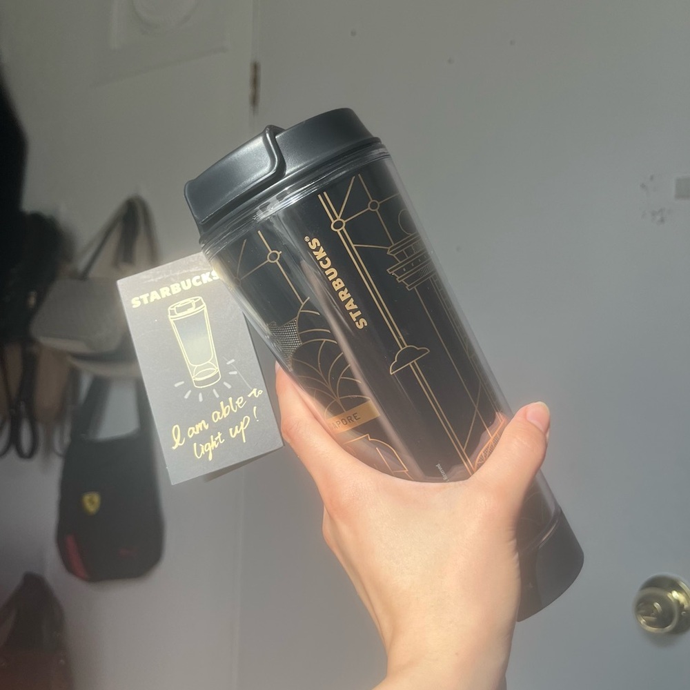 BNWT Singapore 2023 Light Up Starbucks Tumbler